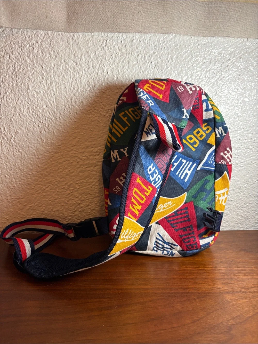 Vintage 1985 Tommy Hilfiger NYC Pennant-Print Sling Backpack